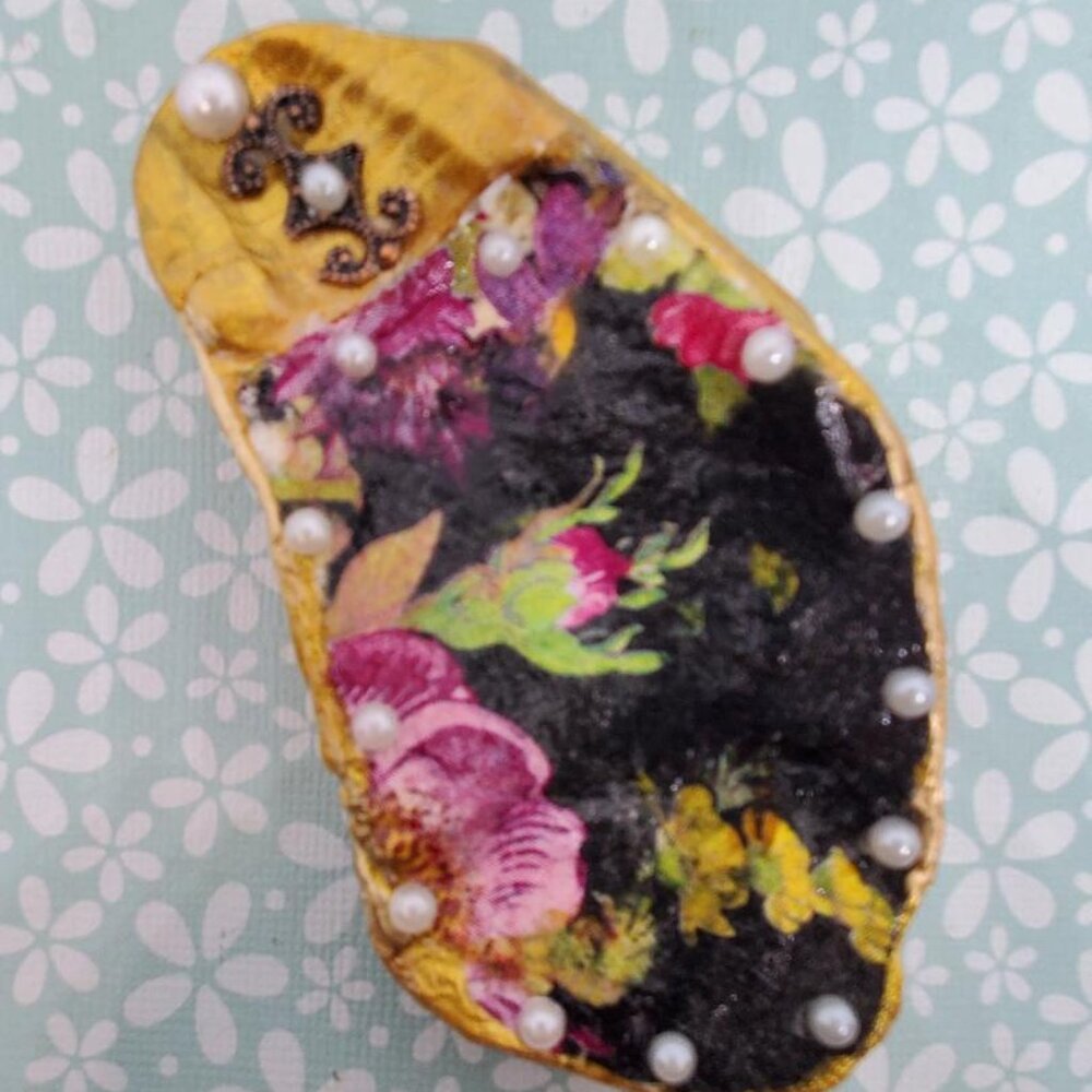 Mackenzie Child Inspired Decoupaged Oyster Shell Handcrafted Flower Trinket Gift